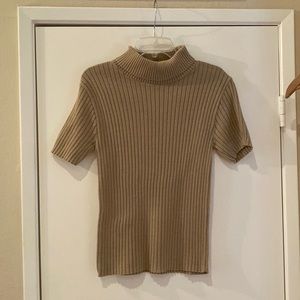 Pierre Cardin short sleeve turtleneck women’s medium